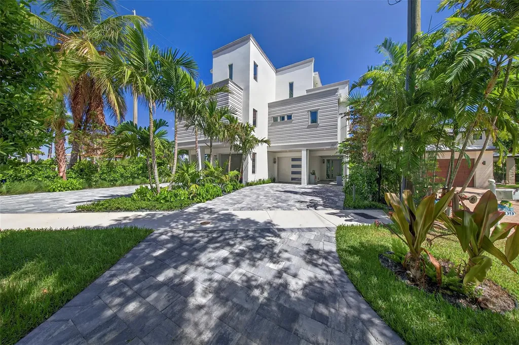 621 SW 5 Place Fort Lauderdale FL 33315