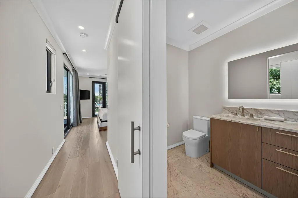 621 SW 5 Place Fort Lauderdale FL 33315