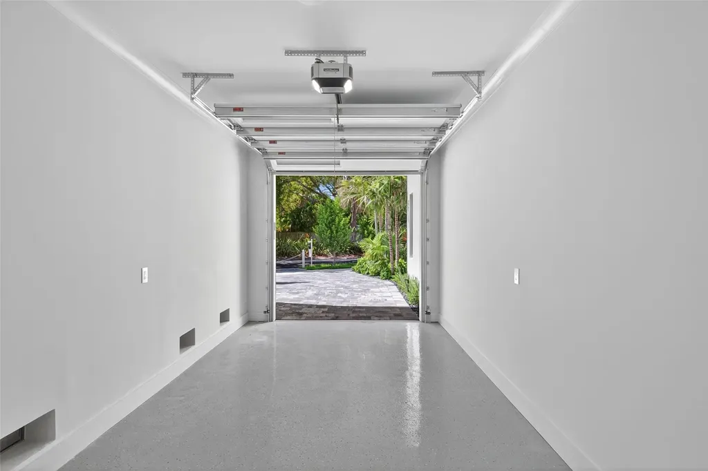 621 SW 5 Place Fort Lauderdale FL 33315