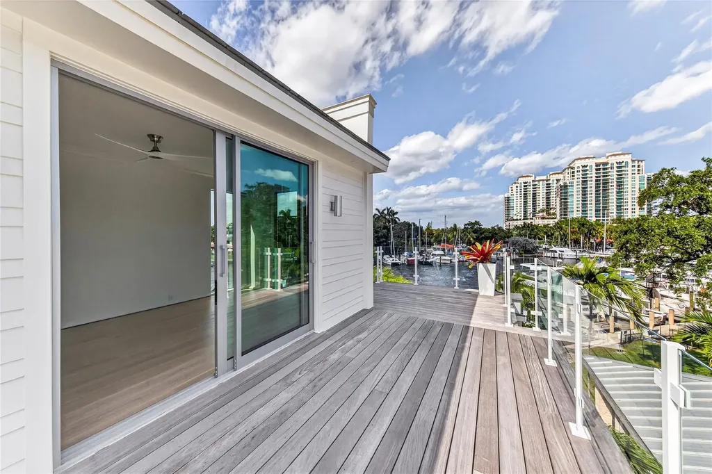 621 SW 5 Place Fort Lauderdale FL 33315