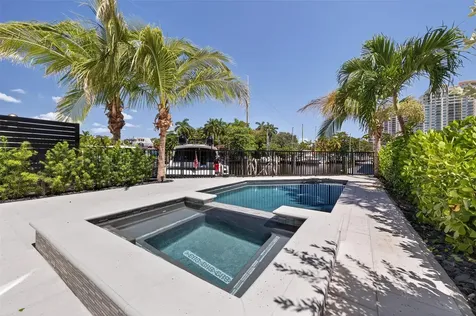 621 SW 5 Place Fort Lauderdale FL 33315