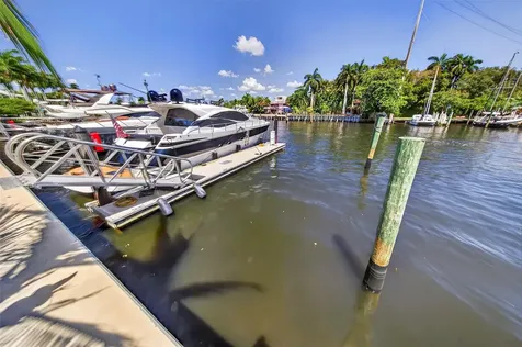 621 SW 5 Place Fort Lauderdale FL 33315