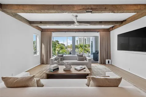 621 SW 5 Place Fort Lauderdale FL 33315