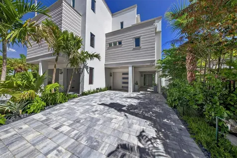 621 SW 5 Place Fort Lauderdale FL 33315