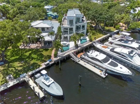 621 SW 5 Place Fort Lauderdale FL 33315