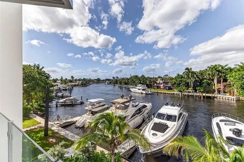 621 SW 5 Place Fort Lauderdale FL 33315