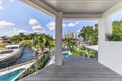 621 SW 5 Place Fort Lauderdale FL 33315
