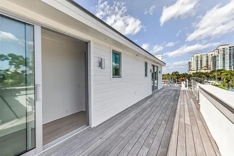 621 SW 5 Place Fort Lauderdale FL 33315