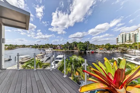 621 SW 5 Place Fort Lauderdale FL 33315
