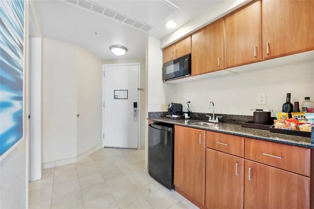 18001 Collins Avenue North Miami Beach FL 33160