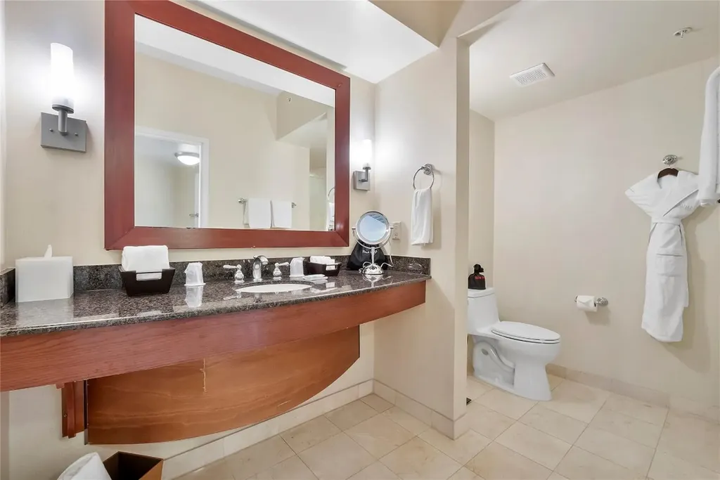 18001 Collins Avenue North Miami Beach FL 33160
