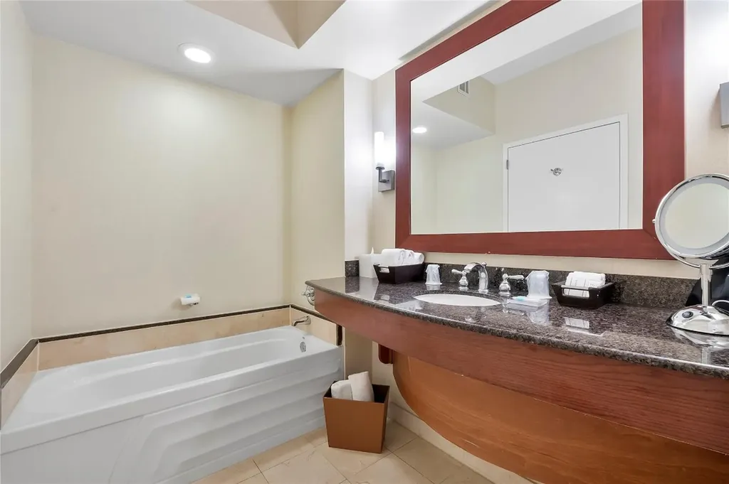 18001 Collins Avenue North Miami Beach FL 33160