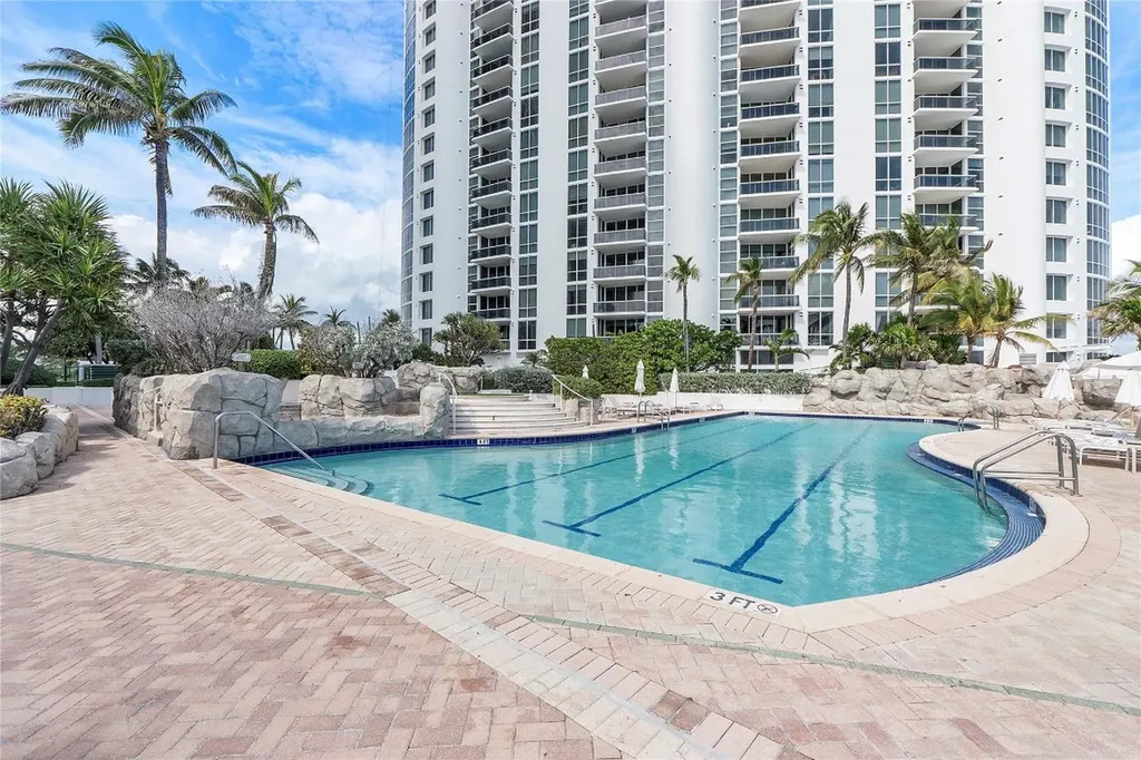 18001 Collins Avenue North Miami Beach FL 33160
