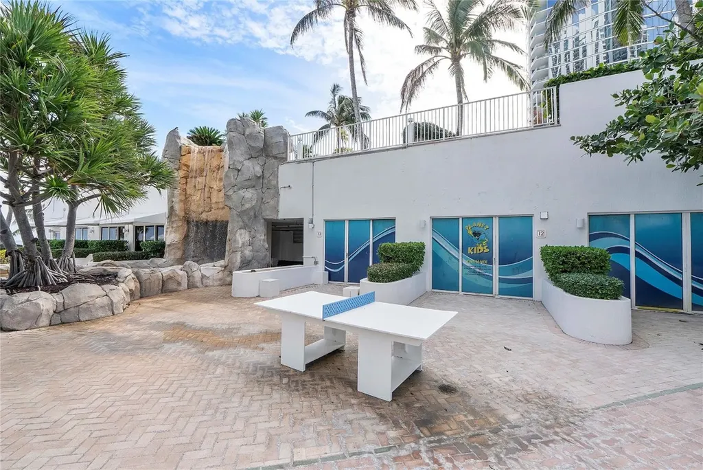 18001 Collins Avenue North Miami Beach FL 33160