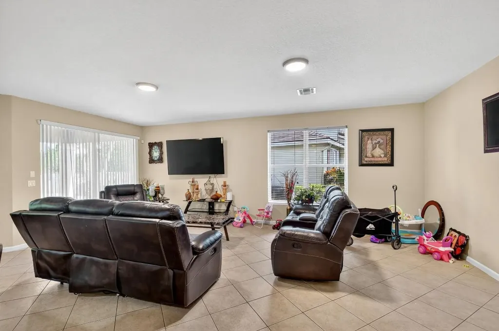9393 Savannah Estates Drive Lake Worth FL 33467