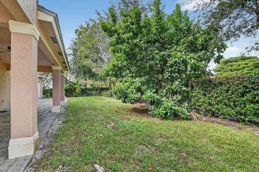9393 Savannah Estates Drive Lake Worth FL 33467