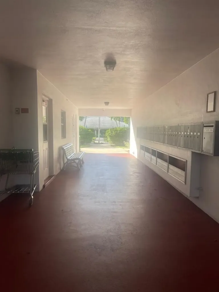 2050 NE 39th Street Lighthouse Point FL 33064