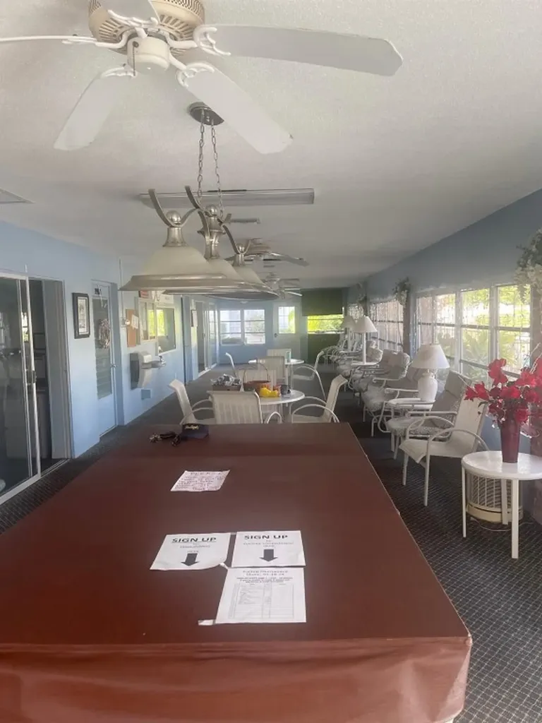 2050 NE 39th Street Lighthouse Point FL 33064