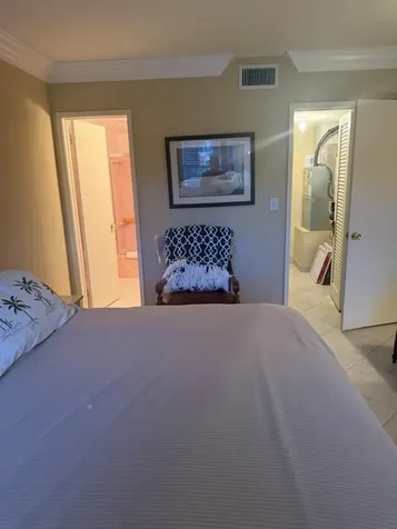 2050 NE 39th Street Lighthouse Point FL 33064