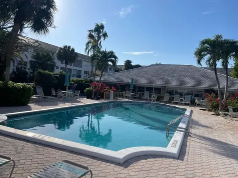 2050 NE 39th Street Lighthouse Point FL 33064