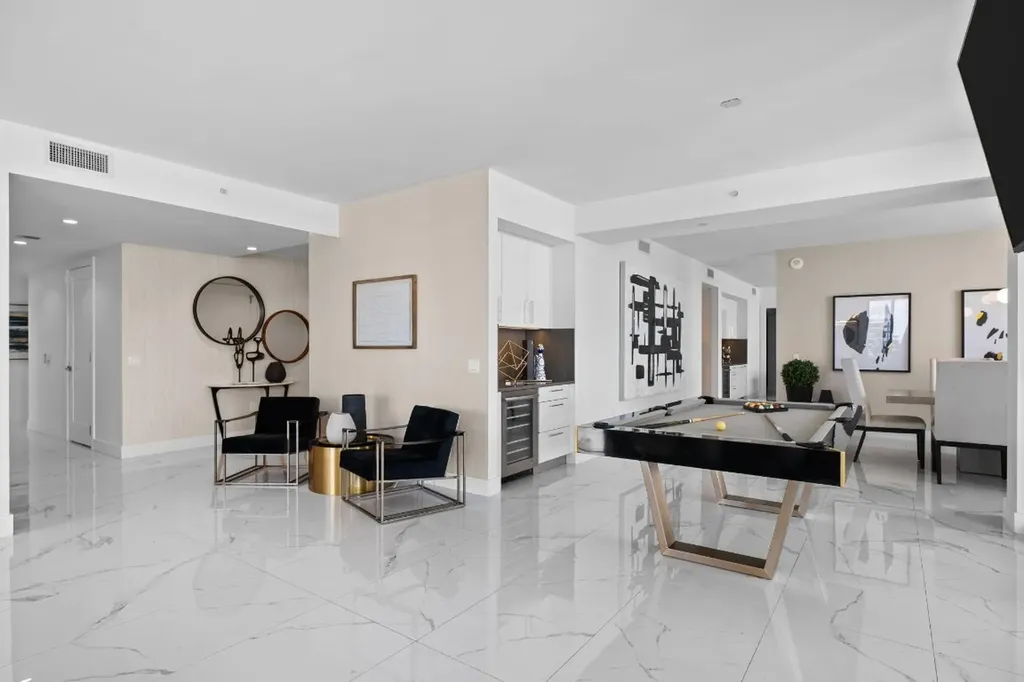 100 E Las Olas Boulevard Fort Lauderdale FL 33301