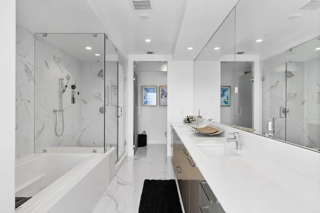 100 E Las Olas Boulevard Fort Lauderdale FL 33301