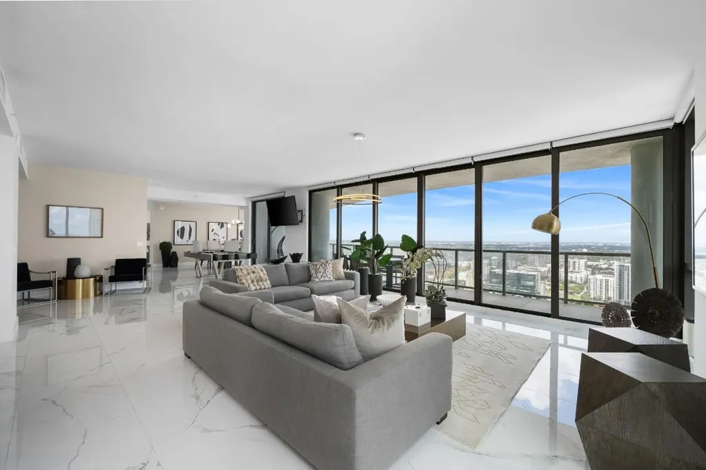 100 E Las Olas Boulevard Fort Lauderdale FL 33301