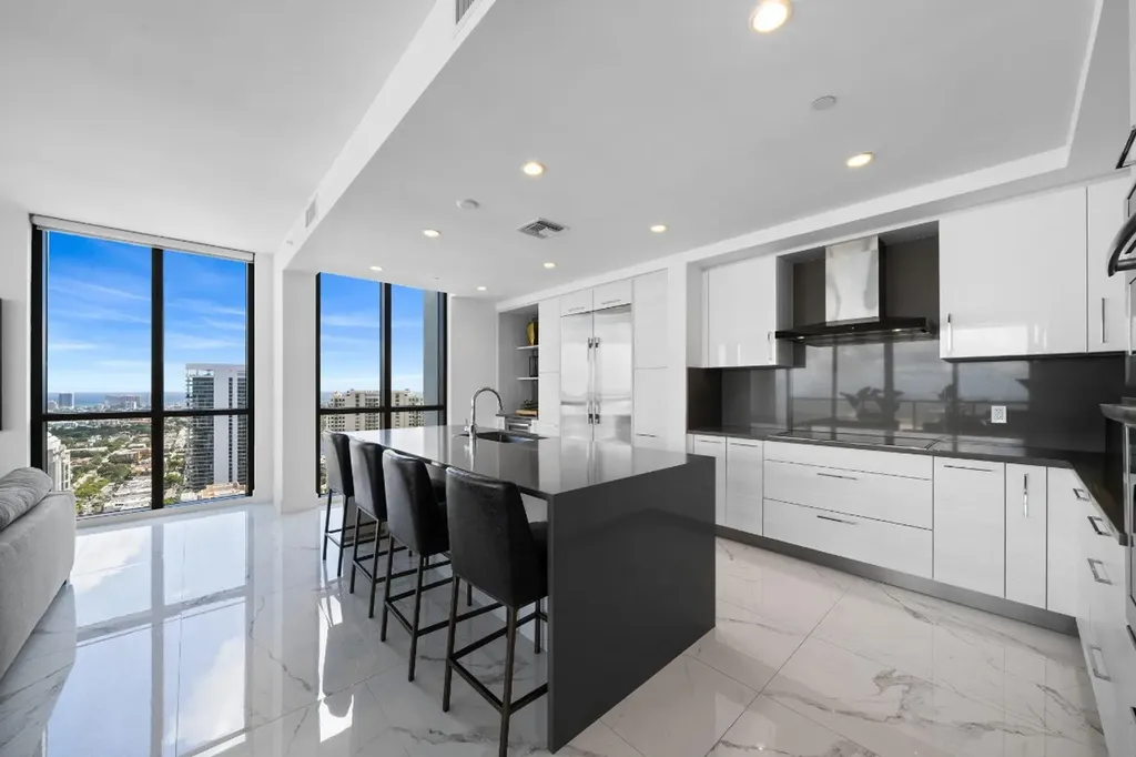 100 E Las Olas Boulevard Fort Lauderdale FL 33301