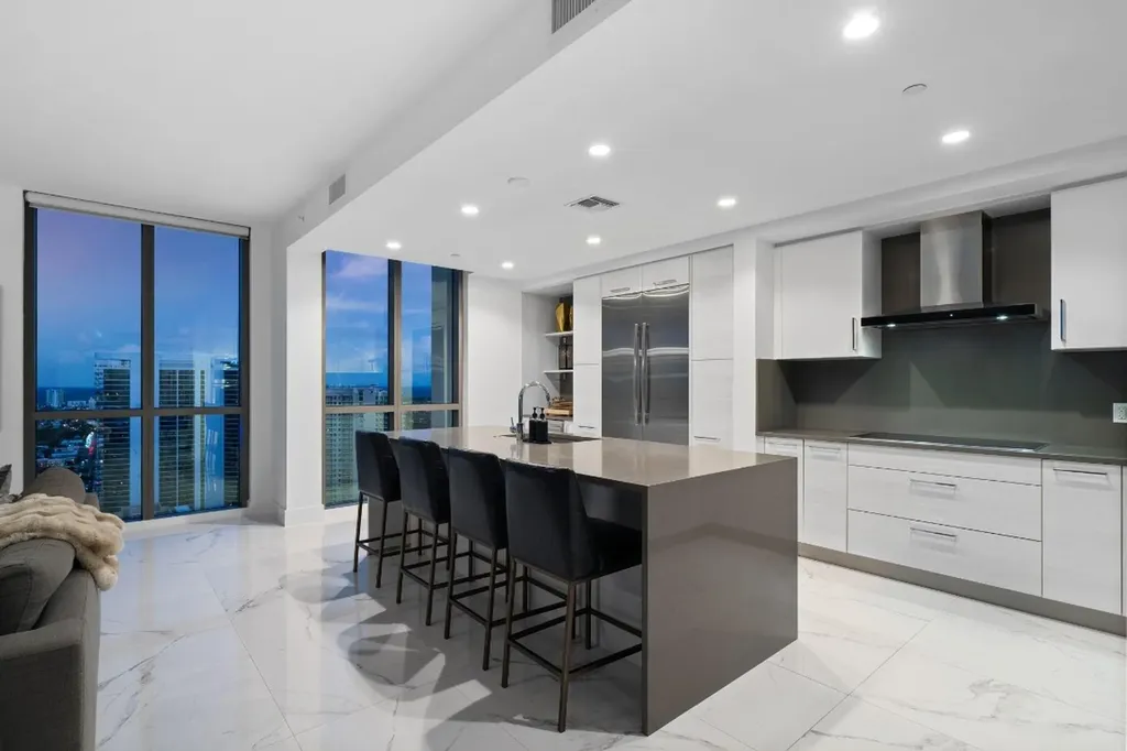 100 E Las Olas Boulevard Fort Lauderdale FL 33301