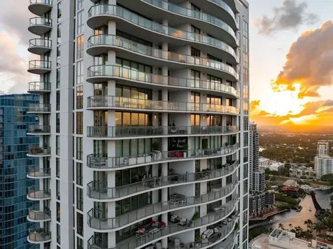 100 E Las Olas Boulevard Fort Lauderdale FL 33301