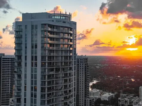 100 E Las Olas Boulevard Fort Lauderdale FL 33301