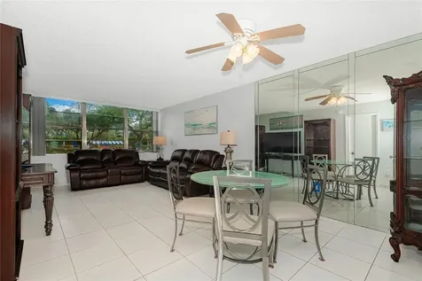 1300 Saint Charles Pl Pembroke Pines Pembroke Pines FL 33026