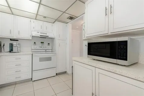 1300 Saint Charles Pl Pembroke Pines Pembroke Pines FL 33026