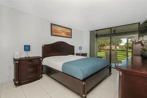 1300 Saint Charles Pl Pembroke Pines Pembroke Pines FL 33026