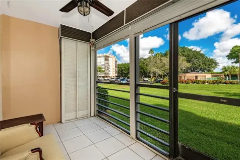 1300 Saint Charles Pl Pembroke Pines Pembroke Pines FL 33026