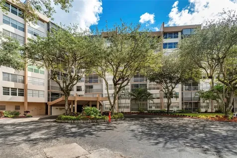 1300 Saint Charles Pl Pembroke Pines Pembroke Pines FL 33026