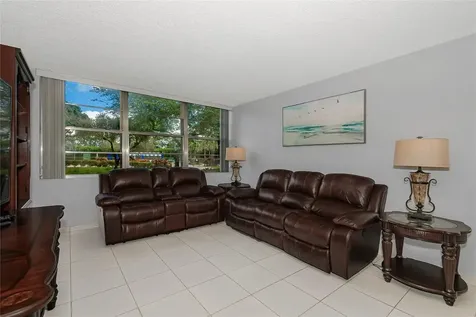 1300 Saint Charles Pl Pembroke Pines Pembroke Pines FL 33026