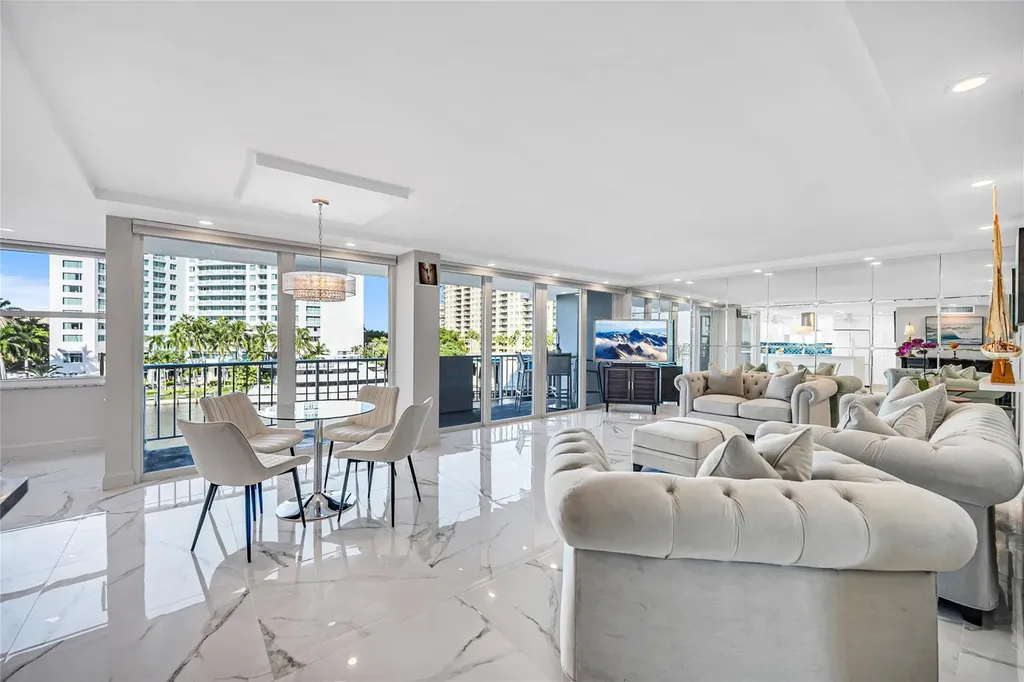 2800 E Sunrise Boulevard Fort Lauderdale FL 33304