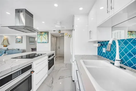 2800 E Sunrise Boulevard Fort Lauderdale FL 33304