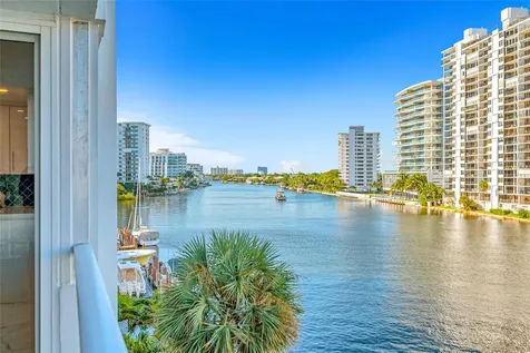 2800 E Sunrise Boulevard Fort Lauderdale FL 33304