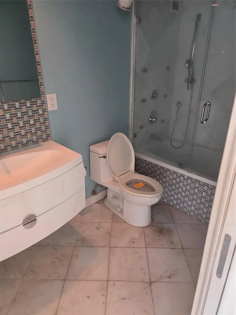 2750 NE 183rd Street Aventura FL 33160