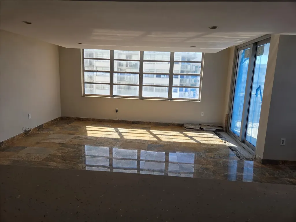2750 NE 183rd Street Aventura FL 33160