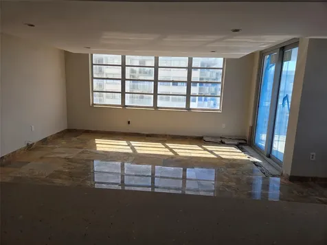 2750 NE 183rd Street Aventura FL 33160
