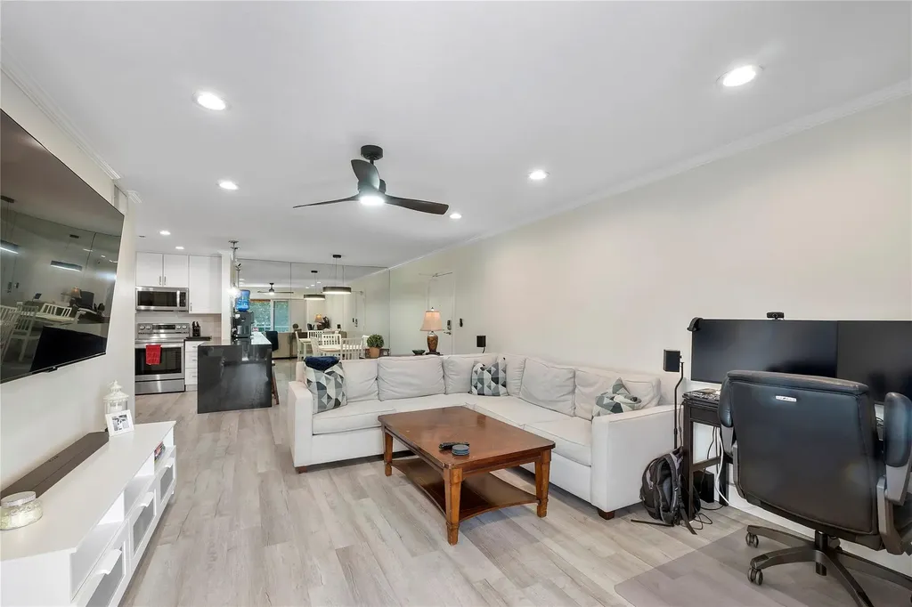 6205 Bay Club Drive Fort Lauderdale FL 33308