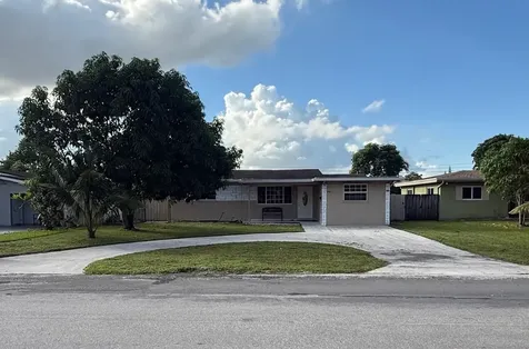 6940 SW 9th Street Pembroke Pines FL 33023