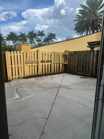 Miami FL 33194