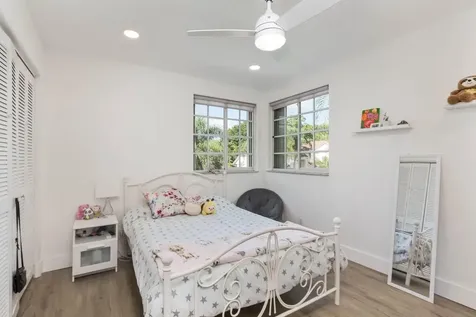 524 Water Point Weston FL 33326