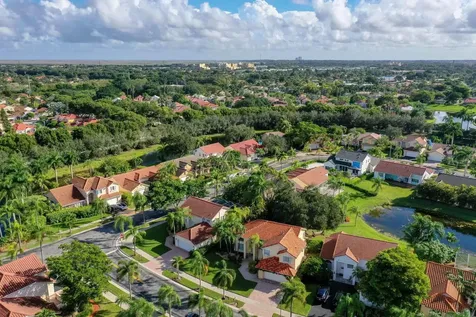524 Water Point Weston FL 33326