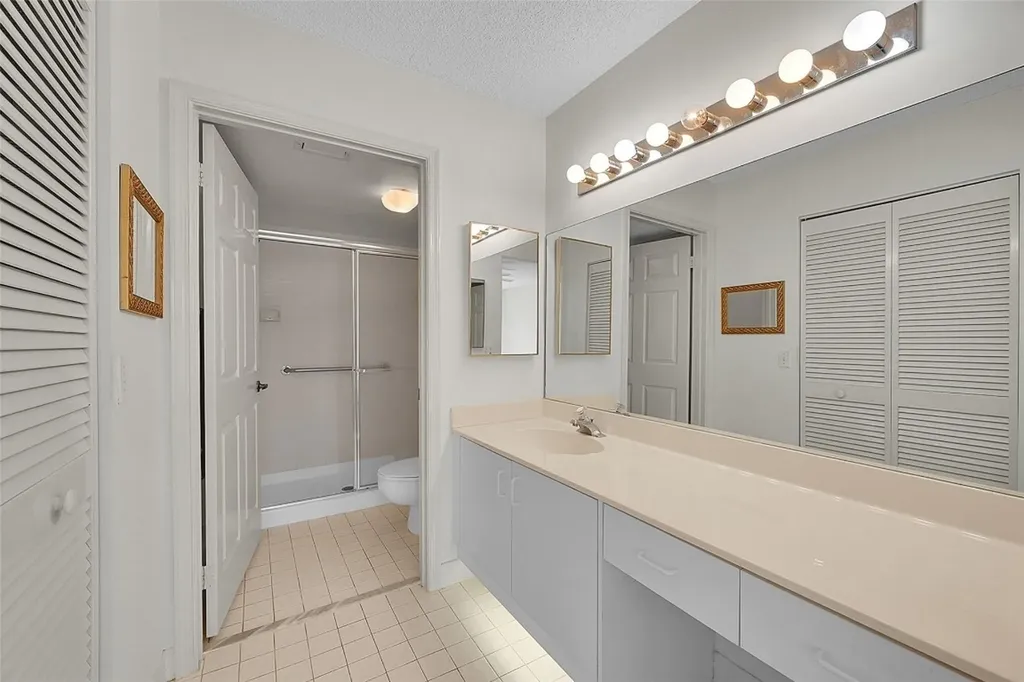 2560 NW 103rd Avenue Sunrise FL 33322
