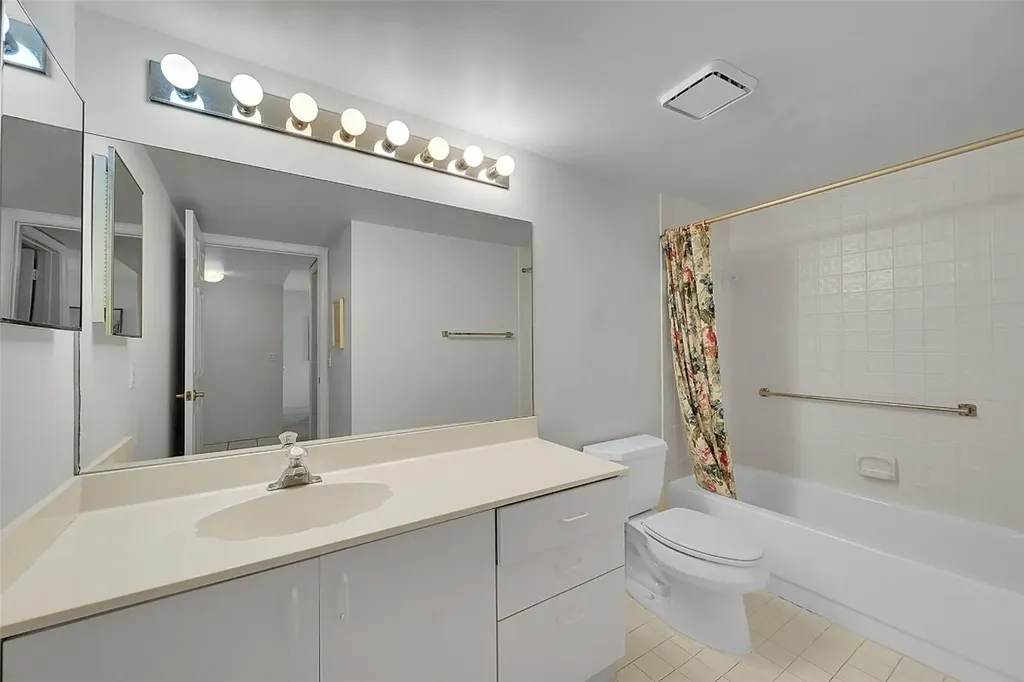 2560 NW 103rd Avenue Sunrise FL 33322